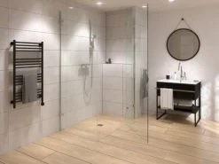 Bodenebenes verfliesbares Duschelement Rechteckig senkrechter Abl. 120 x 120 cm