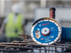 Bosch Expert Diamanttrennscheibe Metall 180 mm x 22,23 mm
