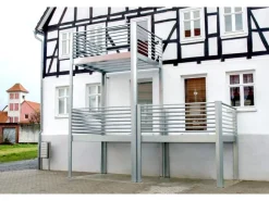 Designbalkon Large 350 x 300 x 290cm Holzboden mit Lamellengeländer