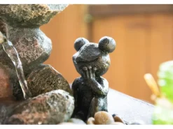 Dobar Zimmerbrunnen Kaskade Frosch in Steinoptik mit Deko-Steinen