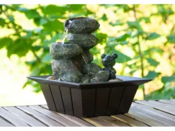 Dobar Zimmerbrunnen Kaskade Frosch in Steinoptik mit Deko-Steinen