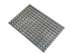 KARAT Antibakterielle Fußmatte mit Drainagefunktion nach Maß Schwarz 43 x 200 cm