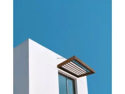 Kordo Modernes Vordach als Sonnenschutz aus Holz für Haustür 120 cm Lumilam