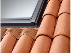 Velux Eindeckrahmen Ziegel Hoch/Welle 98 cm x 55 cm Anthrazit